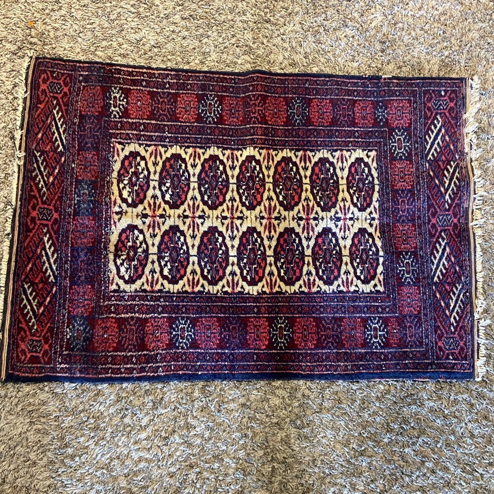 $85 Vintage rug 2 x 3 ( as-is ) photos shows all imperfections